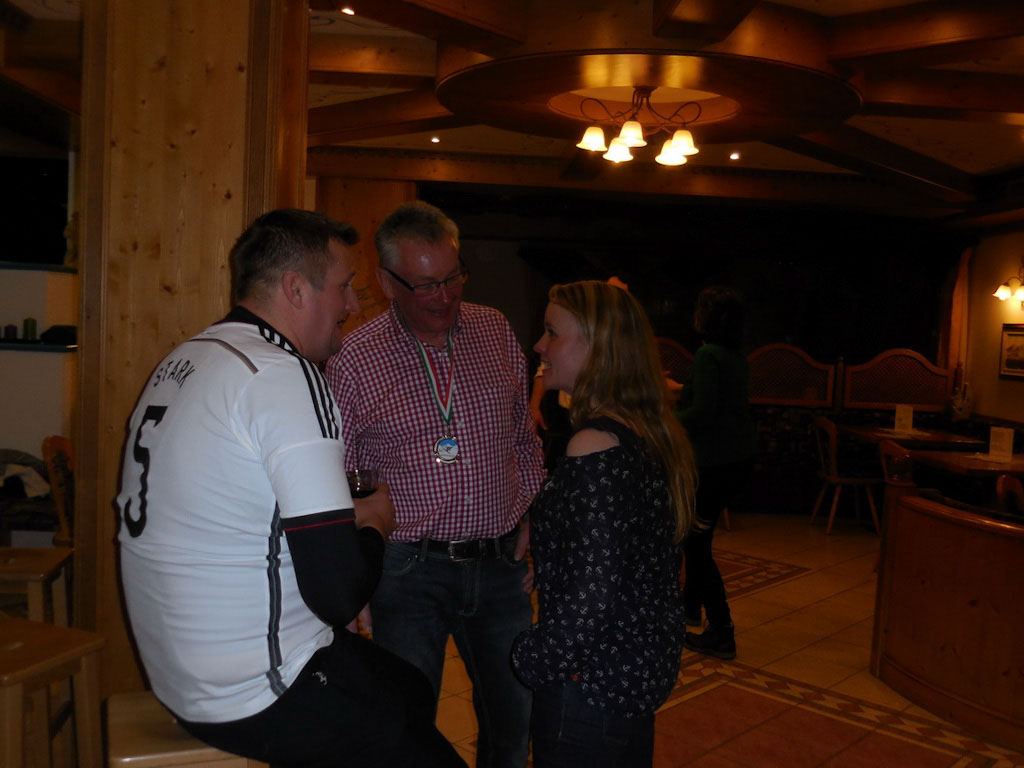 %_tempFileNameCanazei%202016%20EY%20%